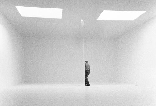 Robert Irwin in his studio, 1970. © 1970 Steve Kahn. Artwork © 2016 Robert Irwin / Artists Rights Society (ARS), New York.