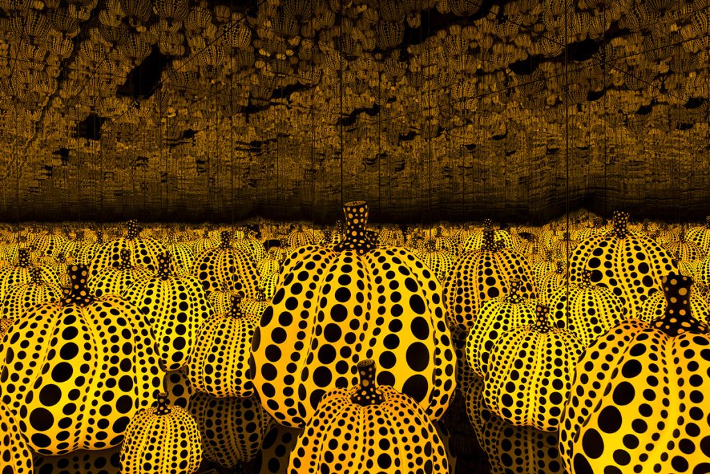 Yayoi Kusama  All the Eternal Love I Have for the Pumpkins, 2016  Wood, mirror, plastic, black glass, LED  Collection of the artist. Courtesy of Ota Fine Arts, Tokyo / Singapore and Victoria Miro, London. © Yayoi Kusama