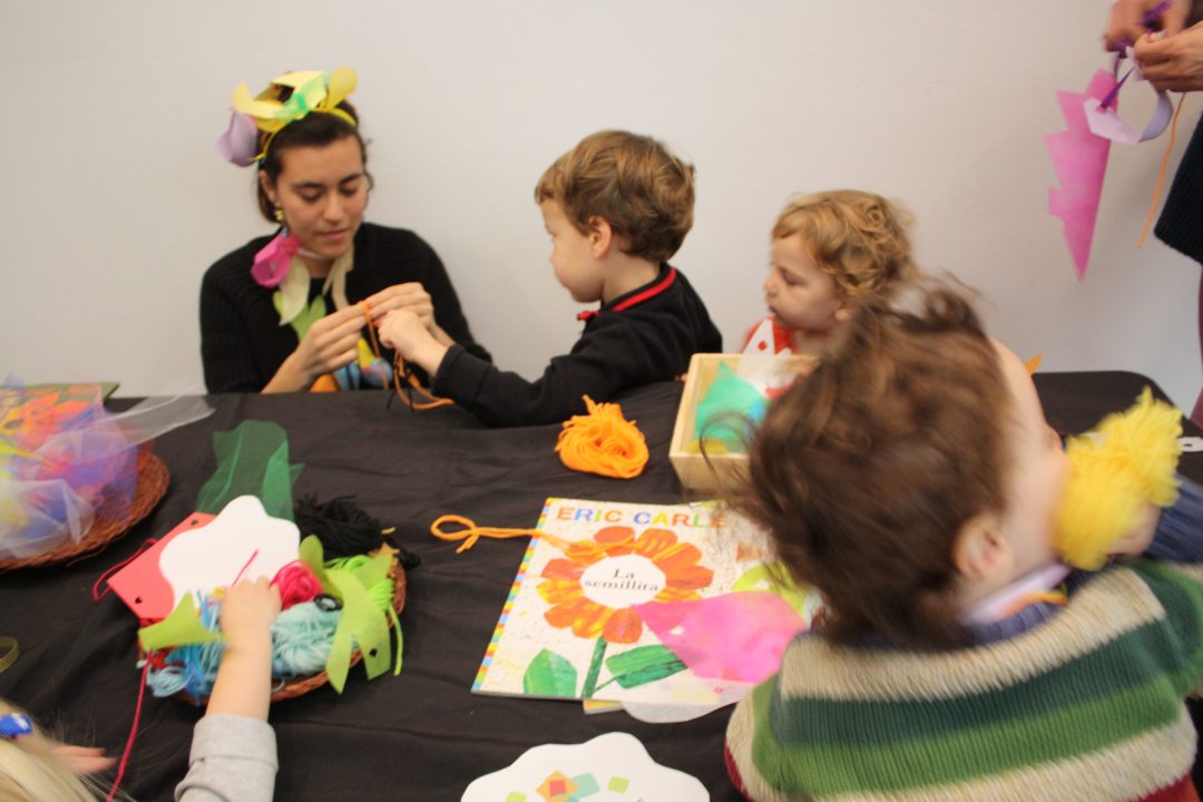 Children crafting flowers