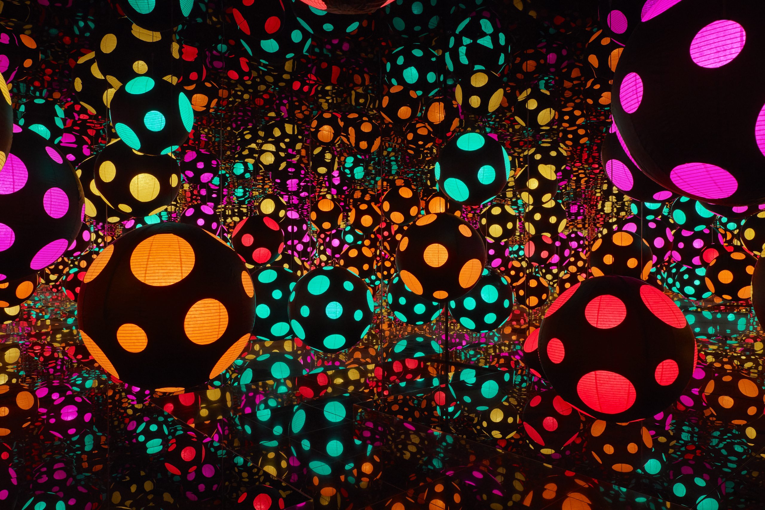 Yayoi Kusama 's Art of Healing