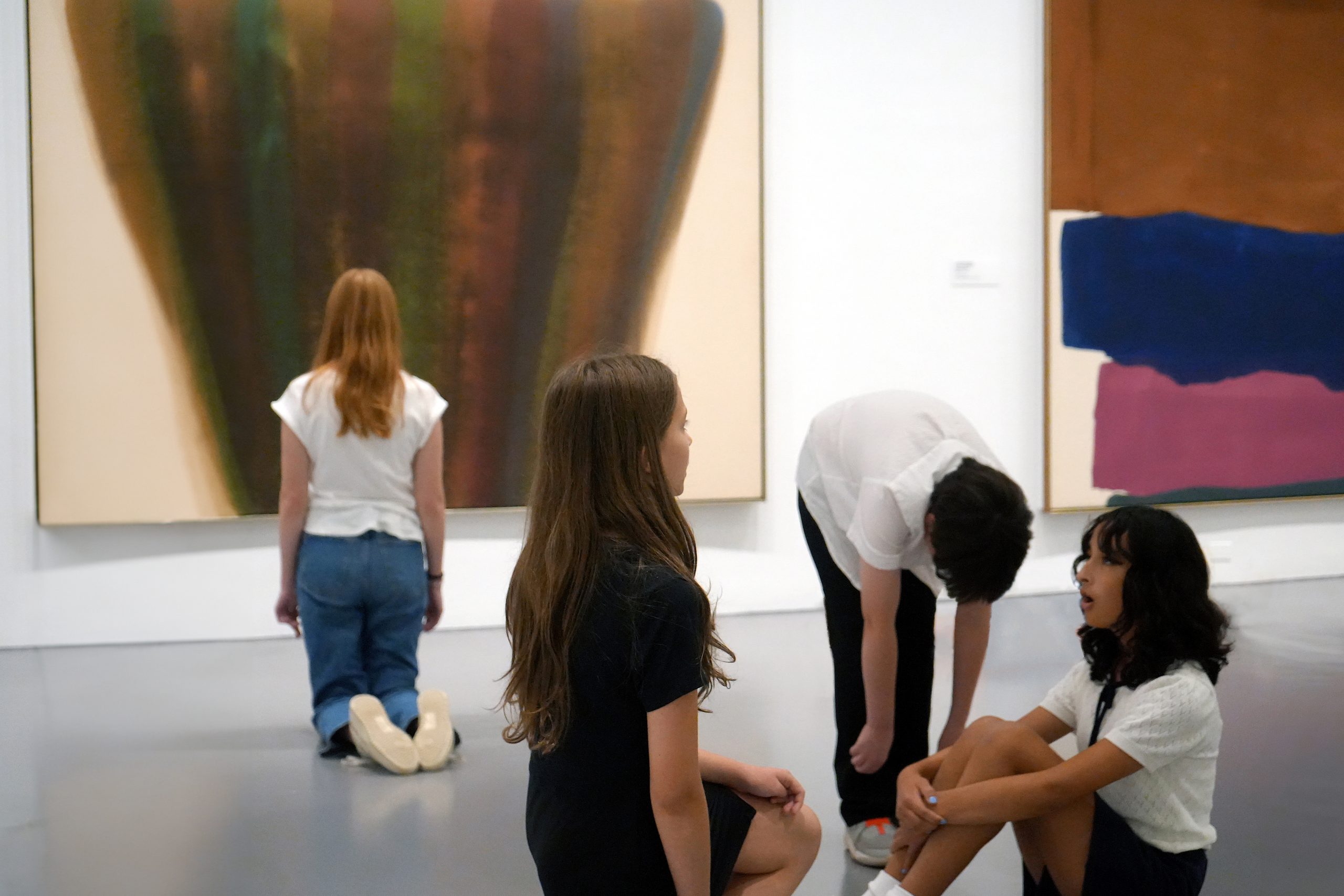 Four children in the Hirshhorn Galleries